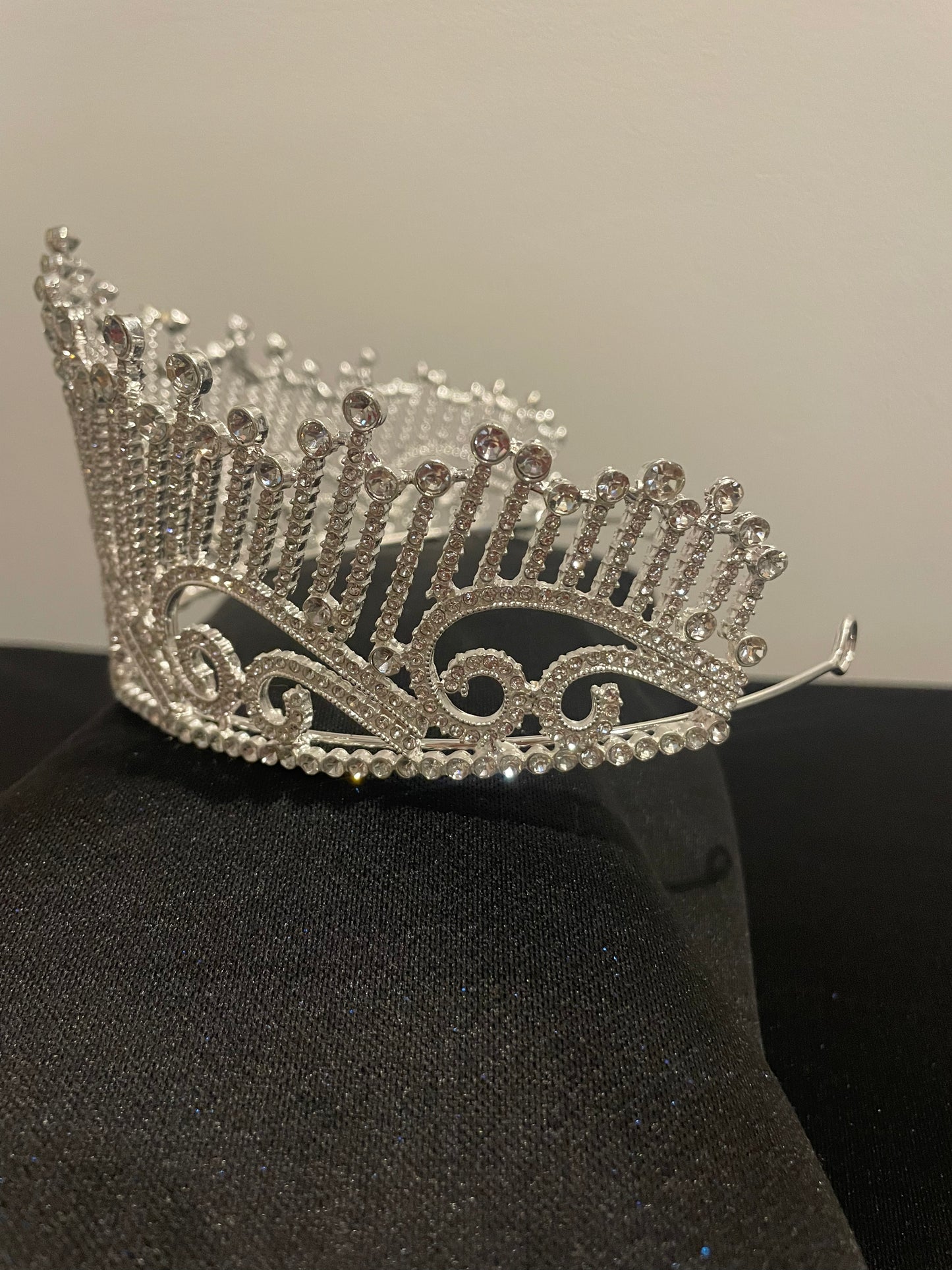 Sliver Rhinestone-encrusted crown